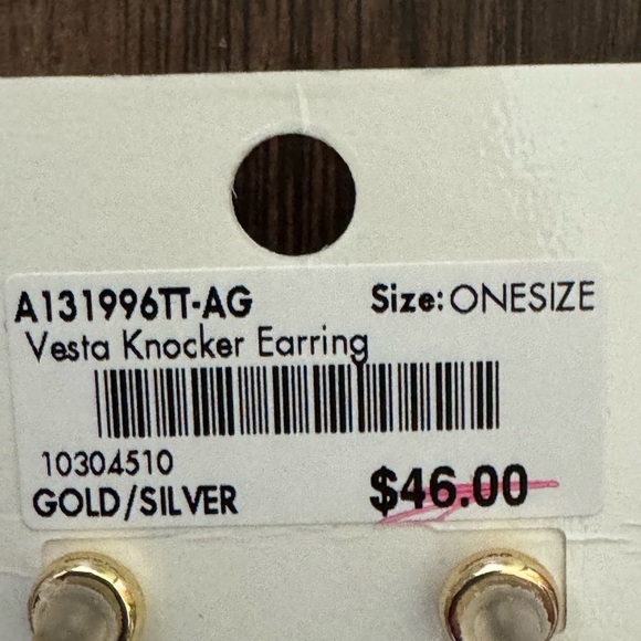 Evereve Vesta knocker Gold and Silver Tone Hoop Earrings - Picture 11 of 11